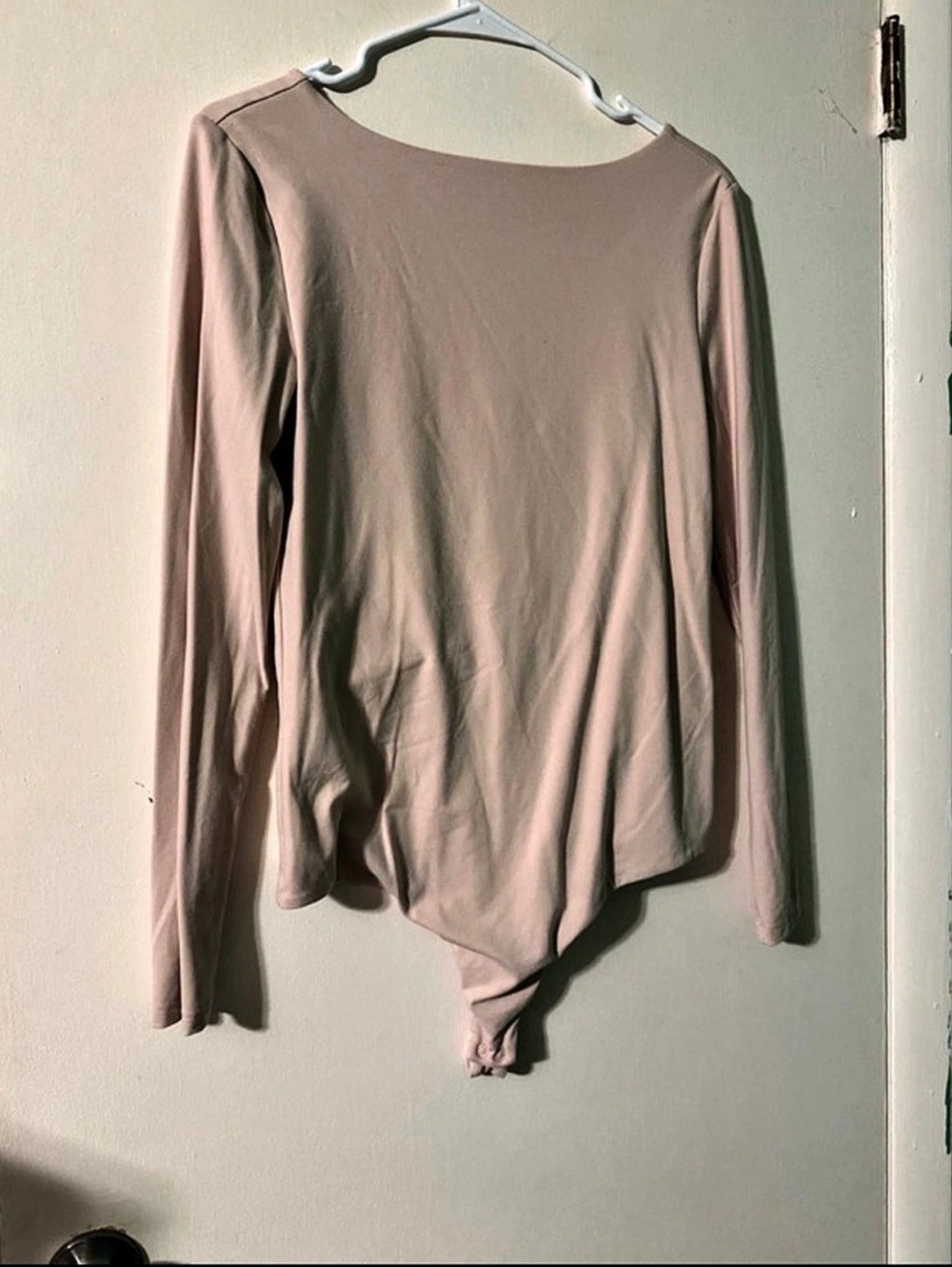 Long Sleeve open Back Bodysuit in Pink Like New